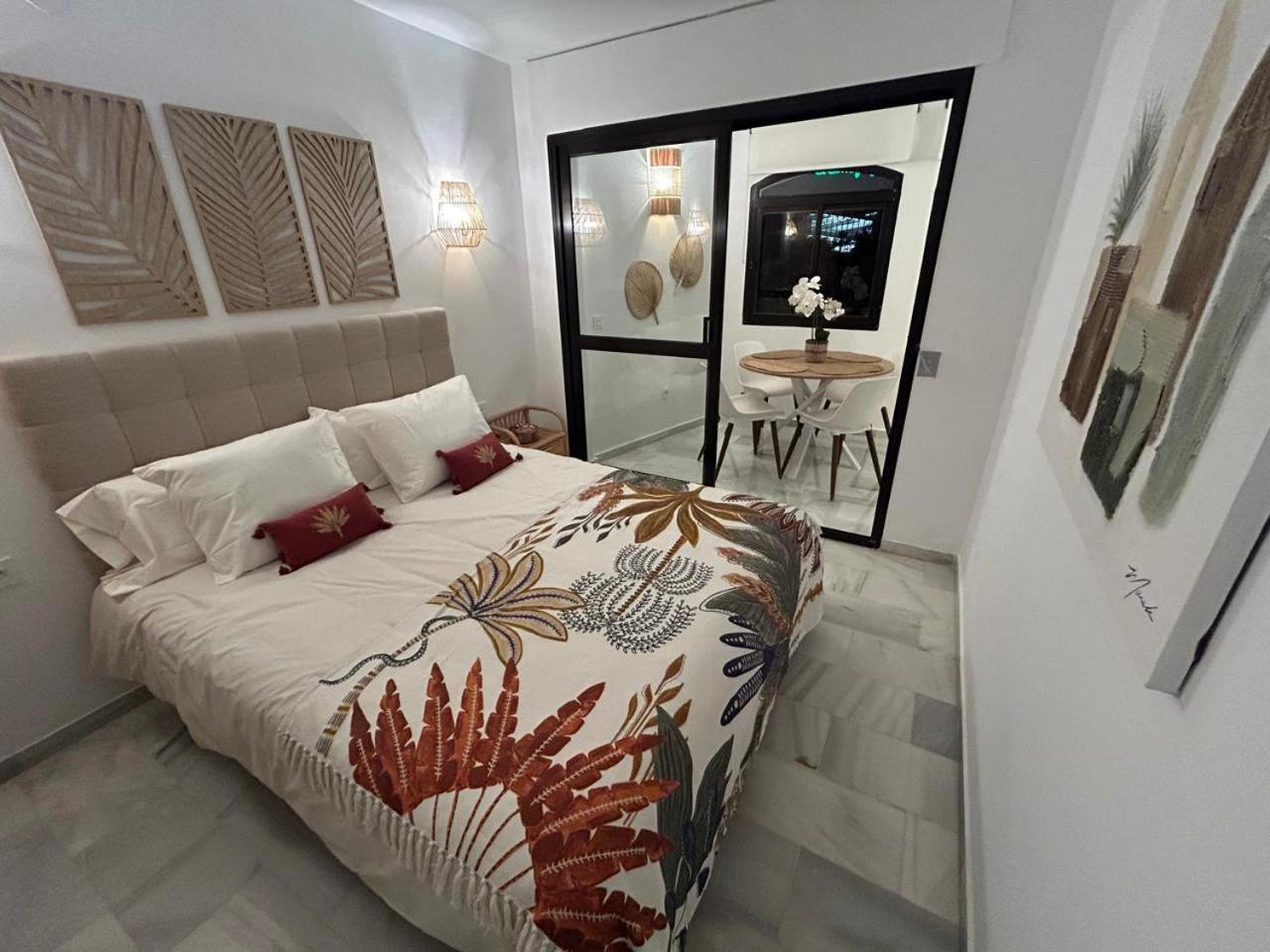 Nomad Stays Milos Y Bali Marbella Luaran gambar